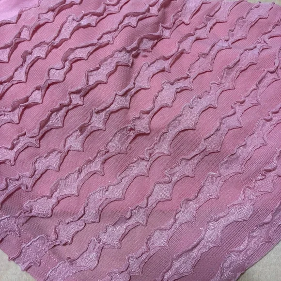 Superdown Kali Ruffle Scarf Top Women’s M Pink Barbie Handkerchief Hem - Picture 5 of 8